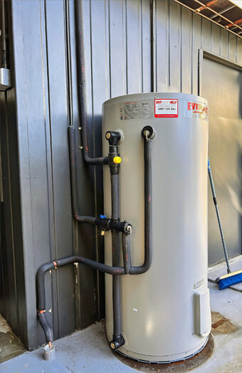 https://mountlawleyhotwater.com.au/uploads/2025/06/electric-hot-water-system-68504.jpg