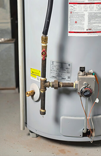 https://mountlawleyhotwater.com.au/uploads/2025/06/gas-hot-water-system-65811.jpg