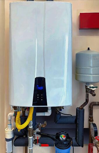 https://mountlawleyhotwater.com.au/uploads/2025/06/hot-water-17212.jpg