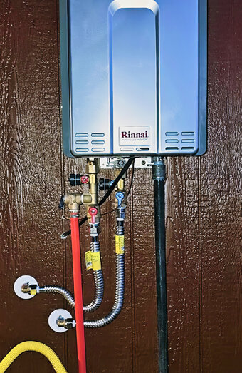 https://mountlawleyhotwater.com.au/uploads/2025/06/hot-water-87553.jpg