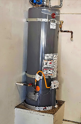 https://mountlawleyhotwater.com.au/uploads/2025/06/hot-water-95452.jpg