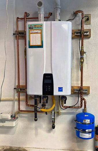 https://mountlawleyhotwater.com.au/uploads/2025/06/instant-hot-water-systems-42978.jpg